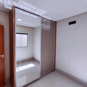 B0417C3A-B513-4901-8119-2706954C7C06