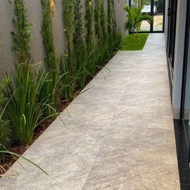 FB49EEE3-D241-4AE3-B30F-46779DB66715